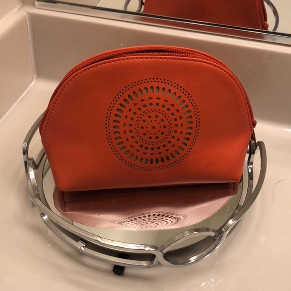 Accessory/Makeup Case - Picture 1 of 4